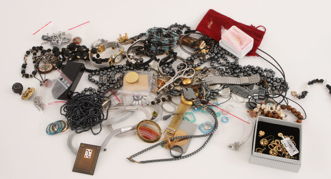 Parti smycken, bl.a. silver