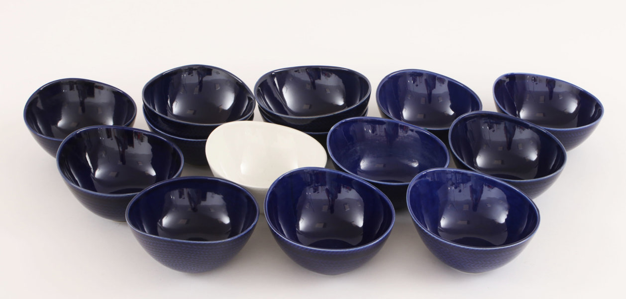 Skålar 14st, "Blå Eld", Hertha Bengtsson för Rörstrand