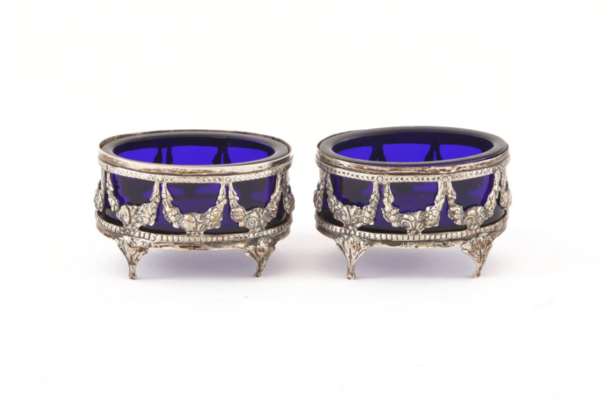 Saltkar ett par, silver, gustaviansk stil, 1900-tal