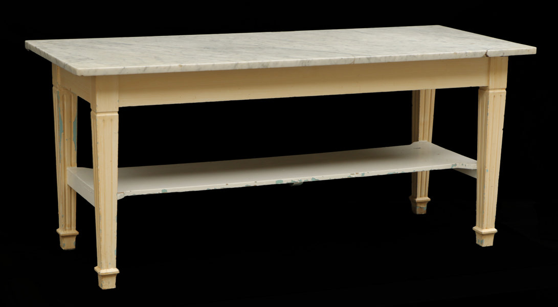 Bord med marmorskiva, 1900-talets första hälft