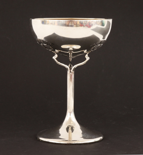Skål på fot, silver, C.G.Hallberg, Stockholm, 1909