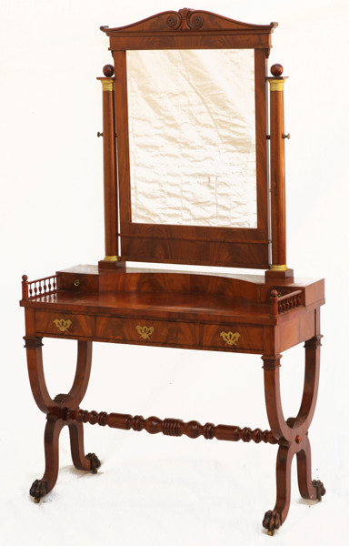 Toilettemöbel, Karl Johan, 1800-talets första del