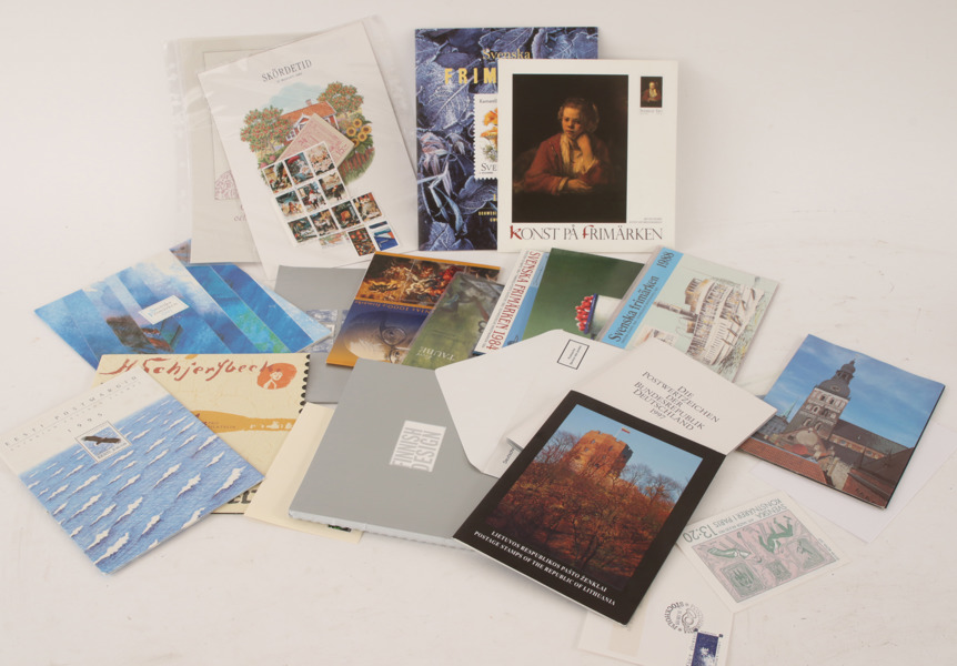 Parti postfriska frimärken, m.m.