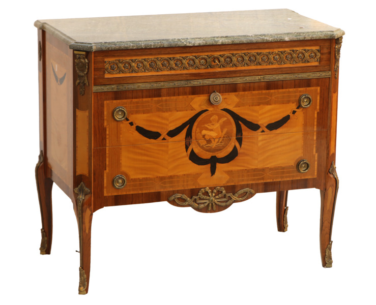 Byrå, gustaviansk stil, 1900-tal