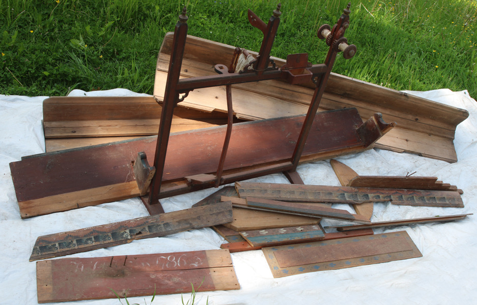 Parti allmogeföremål