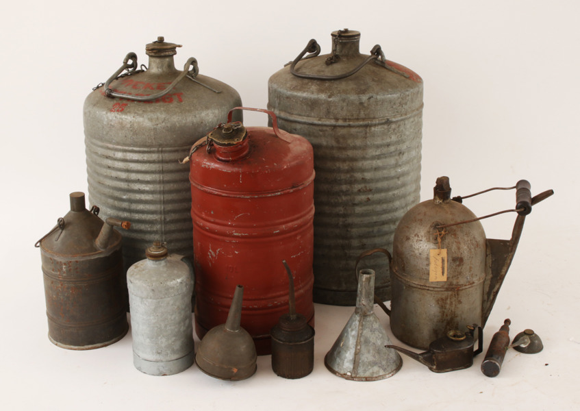 Parti olje- och fotogenbehållare