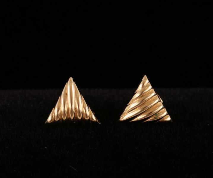 Örhängen ett par, 14k