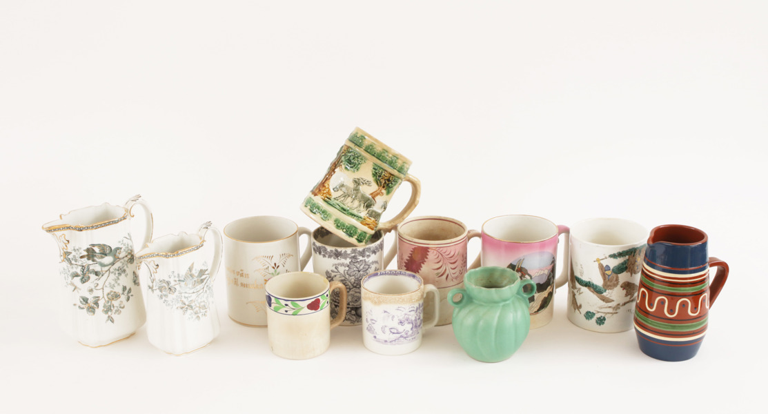 Keramik 12 delar, mestadels omkring år 1900