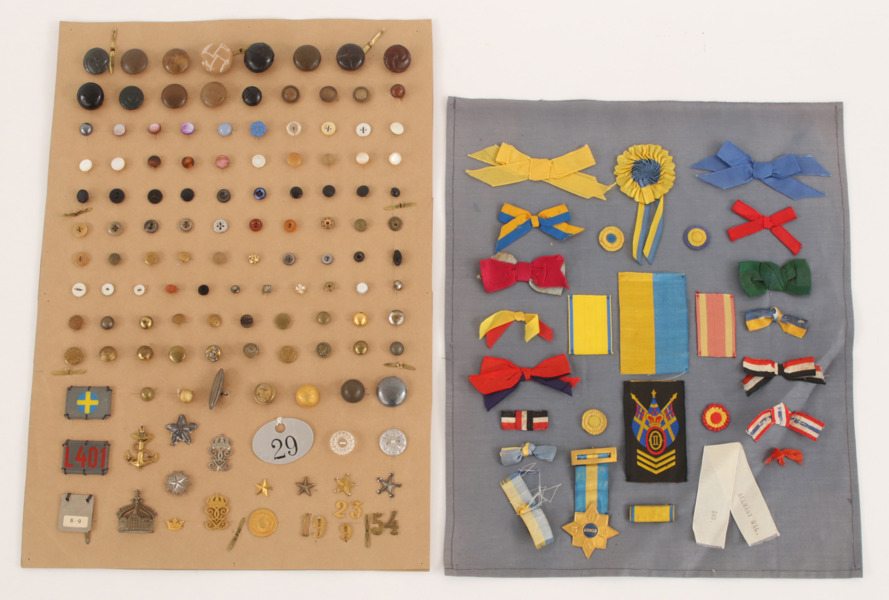 Parti knappar och märken