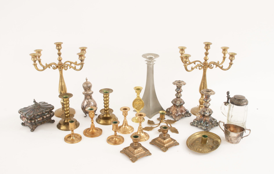 Parti metallföremål