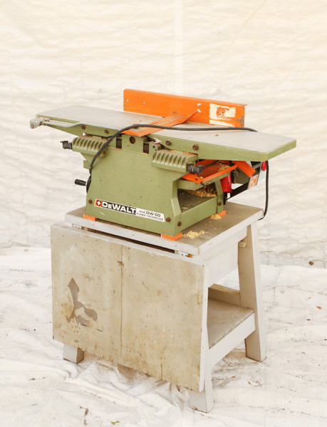 Rikt- och planhyvel, DeWalt DW50