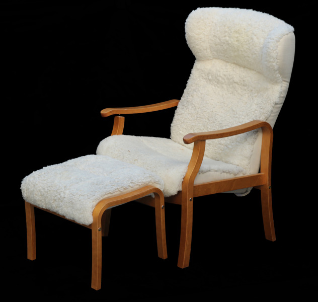 Fåtölj med fotpall, 2000-tal