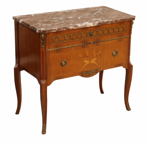 Byrå, gustaviansk stil, 1900-tal