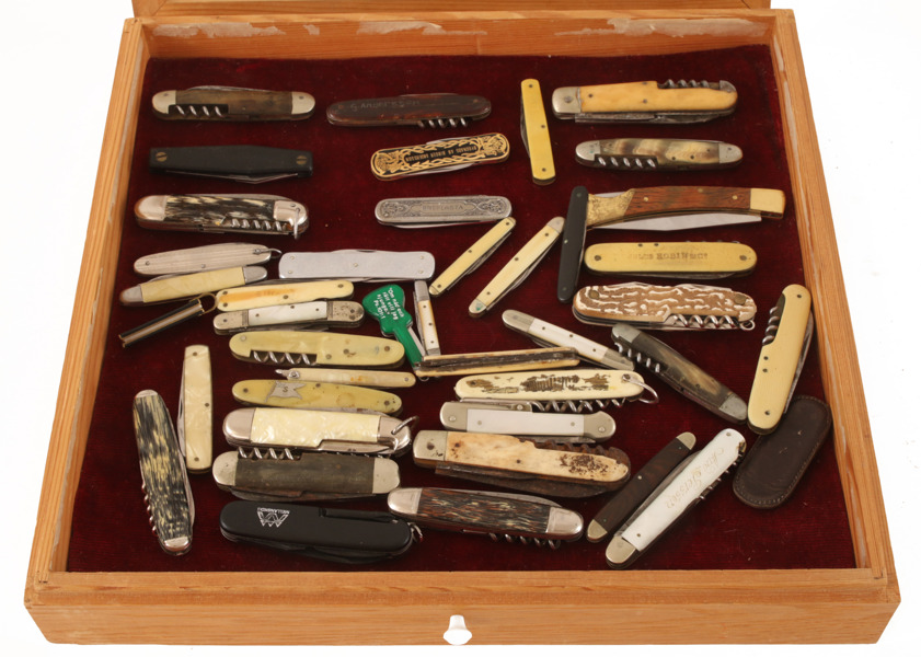 Samling fickknivar 41st, bl.a. tidigt 1900-tal