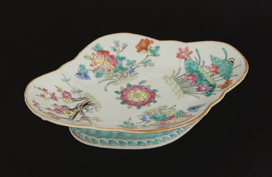 Skål på fot, Kina, 1800-tal