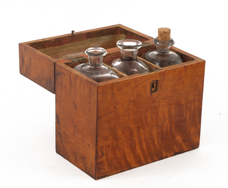 Flaskschatull, Karl Johan, 1800-tal