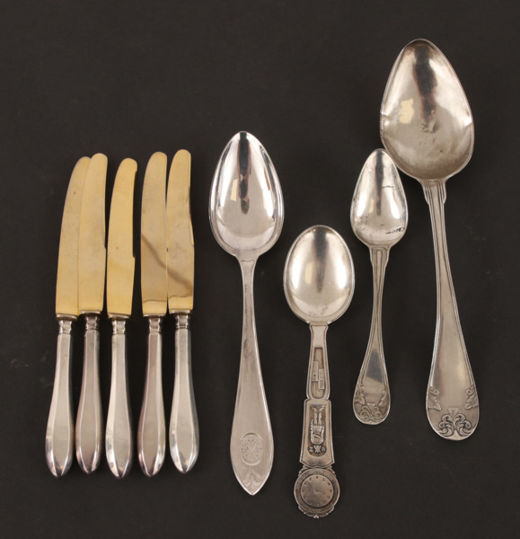 Silver 9 delar, bl.a. 1800-tal