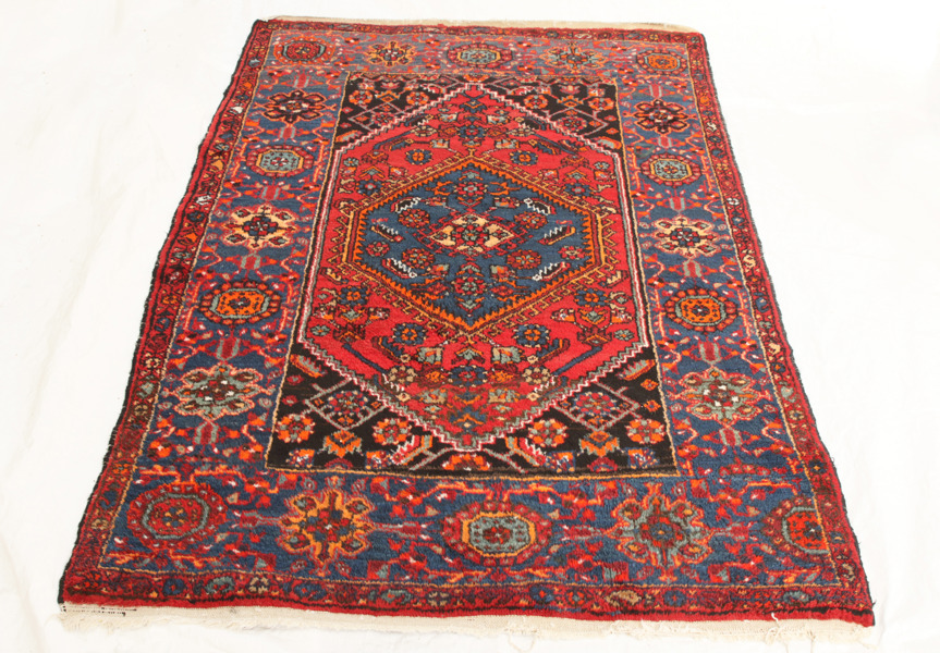 Handknuten matta, orientalisk