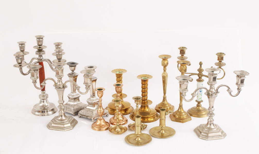 Parti kandelabrar och ljusstakar