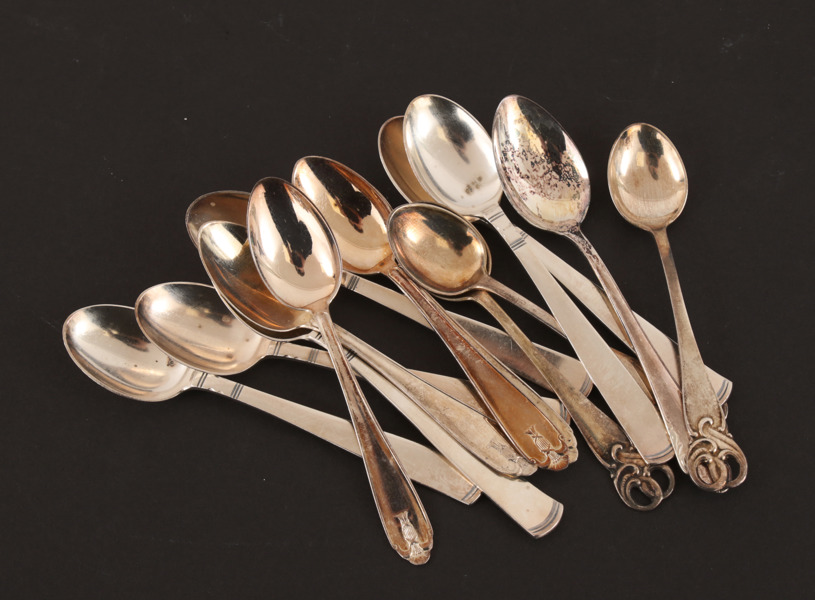 Parti kaffeskedar i silver, bl.a. "Rosenholm", "Vasa"