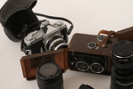Parti äldre kameror och tillbehör