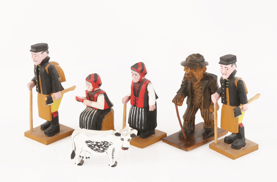 Träskurna figurer 6st