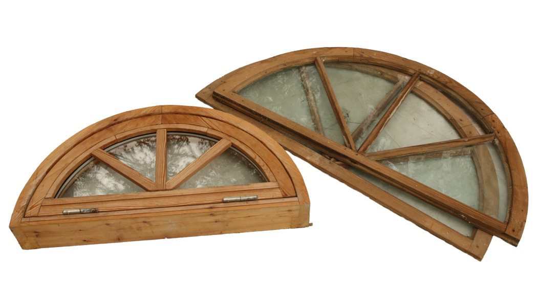 Lunettfönster 3st, bl.a. 1800-tal
