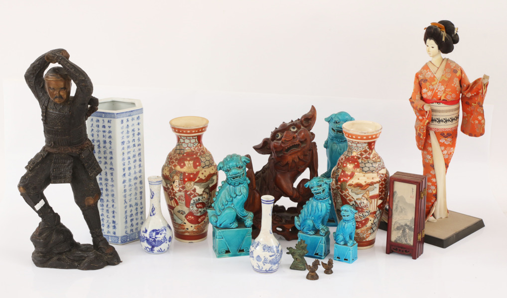 Parti orientaliska föremål