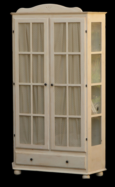 Vitrinskåp, 2000-tal