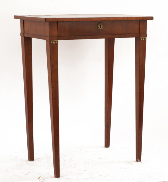 Damarbetsbord, sengustavianskt, 1800-talets början