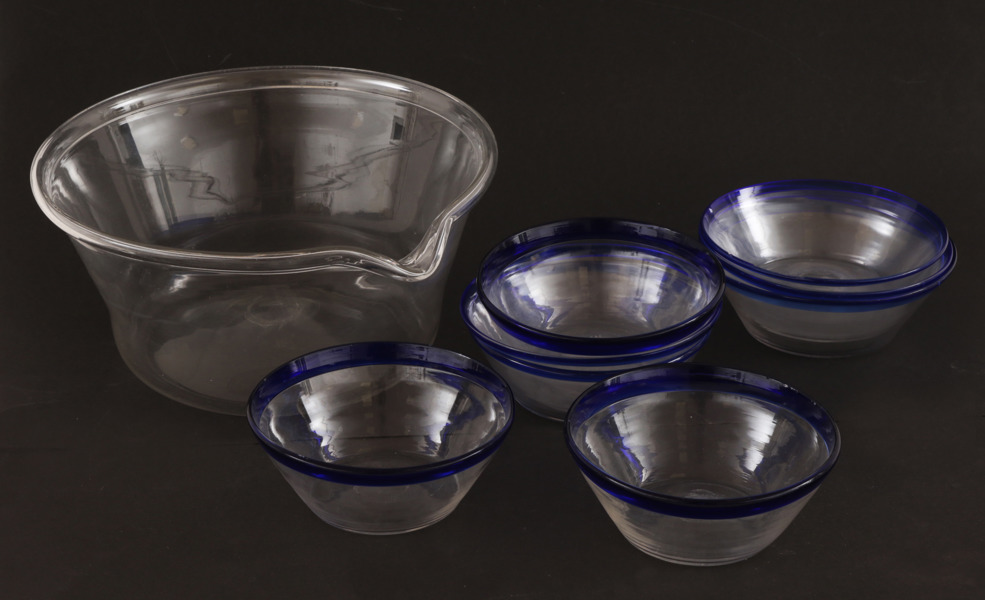 Spillkum samt fillbunkskålar 8st, 1900-tal