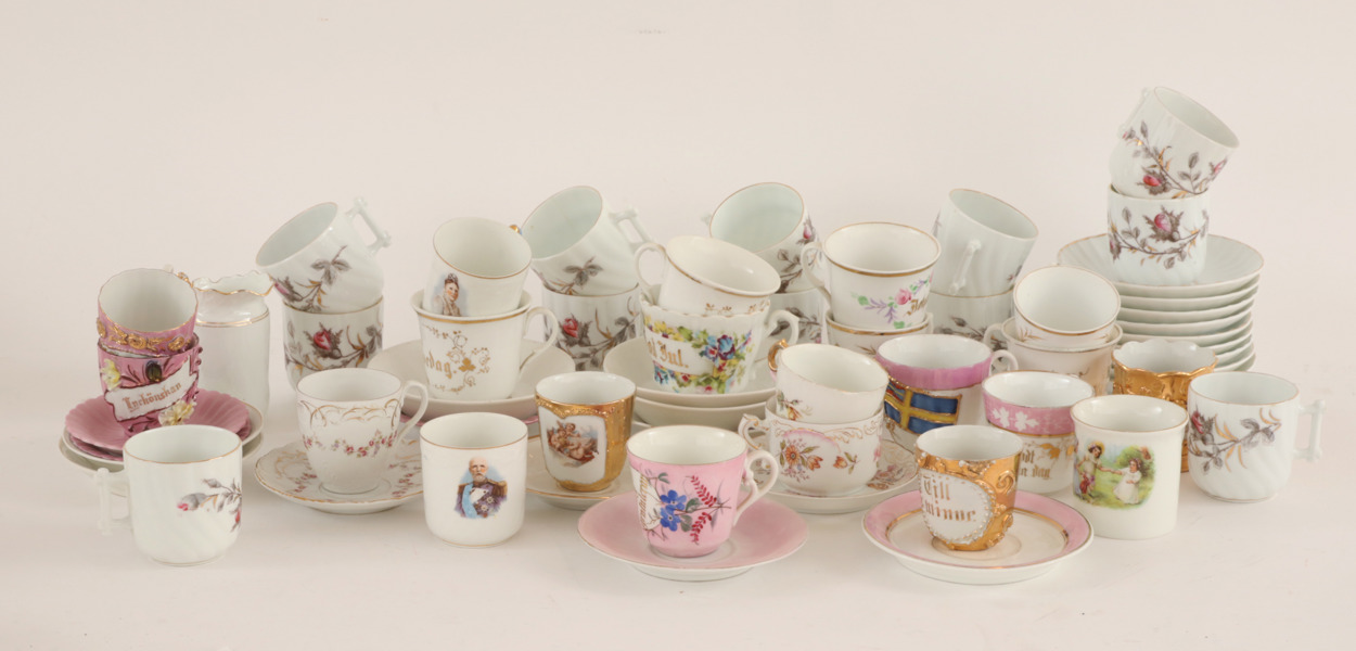 Parti kaffekoppar och fat, 18/1900-tal