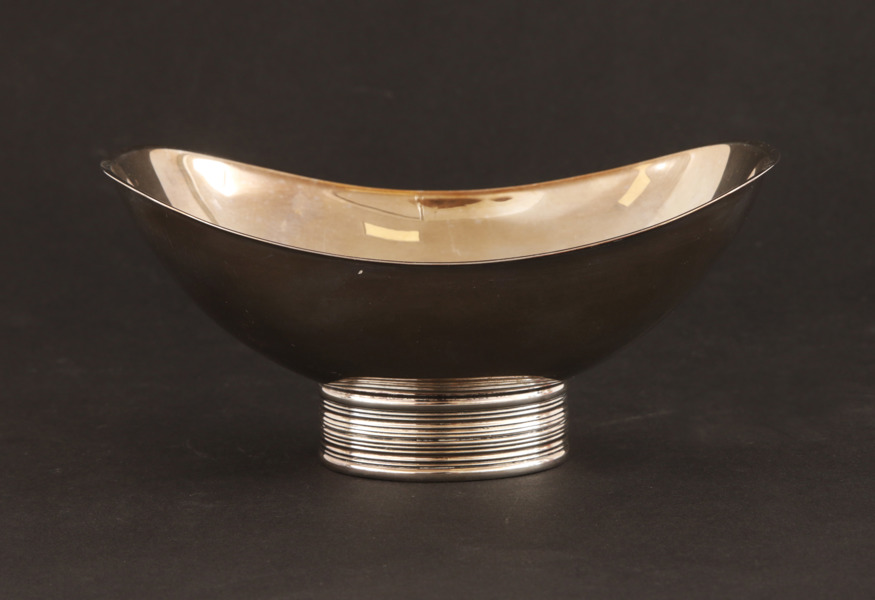 Skål på fot, sterlingsilver, Vera Ferngren för GAB, Stockholm, 1966