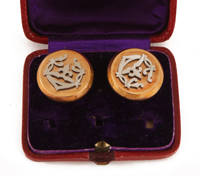 Kragknappar ett par, 18k