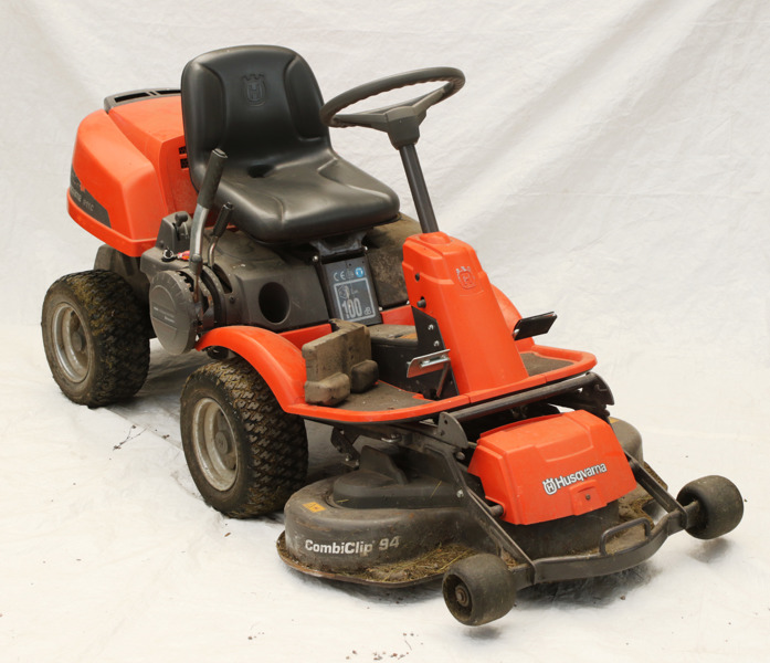 Åkgräsklippare, Husqvarna, R11C, 2011