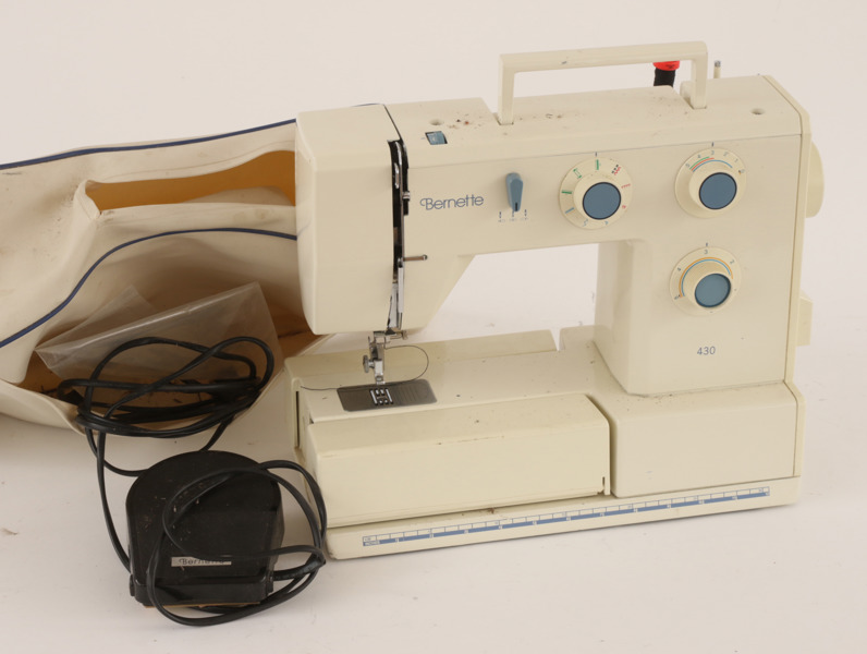 Symaskin, Bernette 430