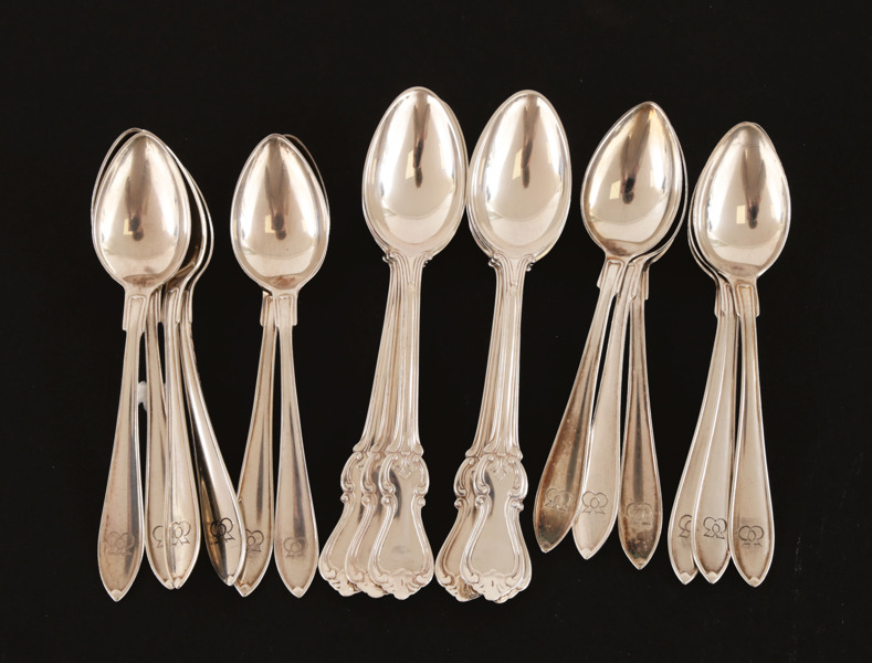 Kaffeskedar 17st, silver, bl.a. "Olga"