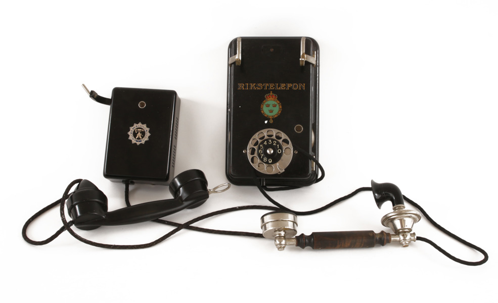 Väggtelefoner 2st, LM Ericsson samt Kungliga Telegrafverket