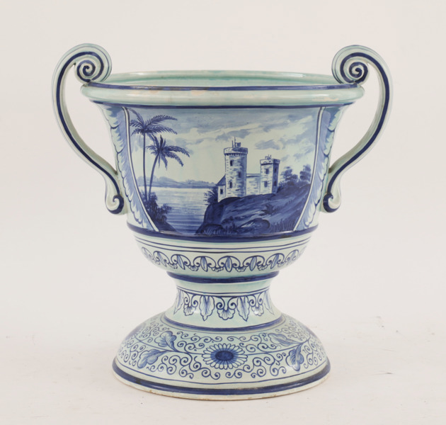 Urna, Ewaldin "Målar-Pelle" Pettersson för Gustavsberg, omkring år 1900