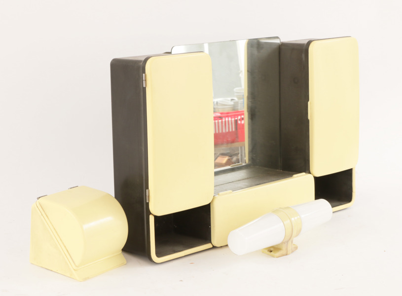 Badrumsinredning 3 delar, 1900-talets andra hälft