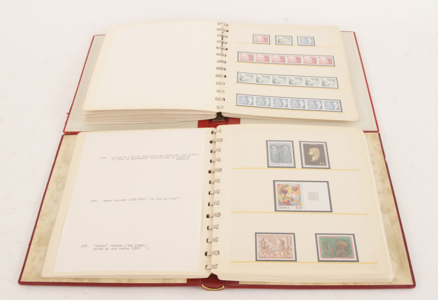 Album med frimärken 2st, mestadels postfriskt