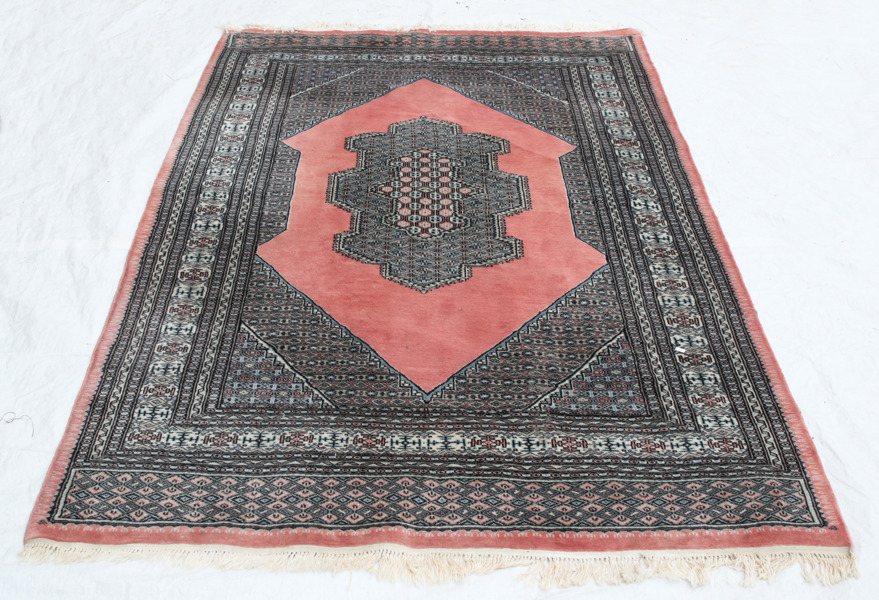 Handknuten matta, Pakistan