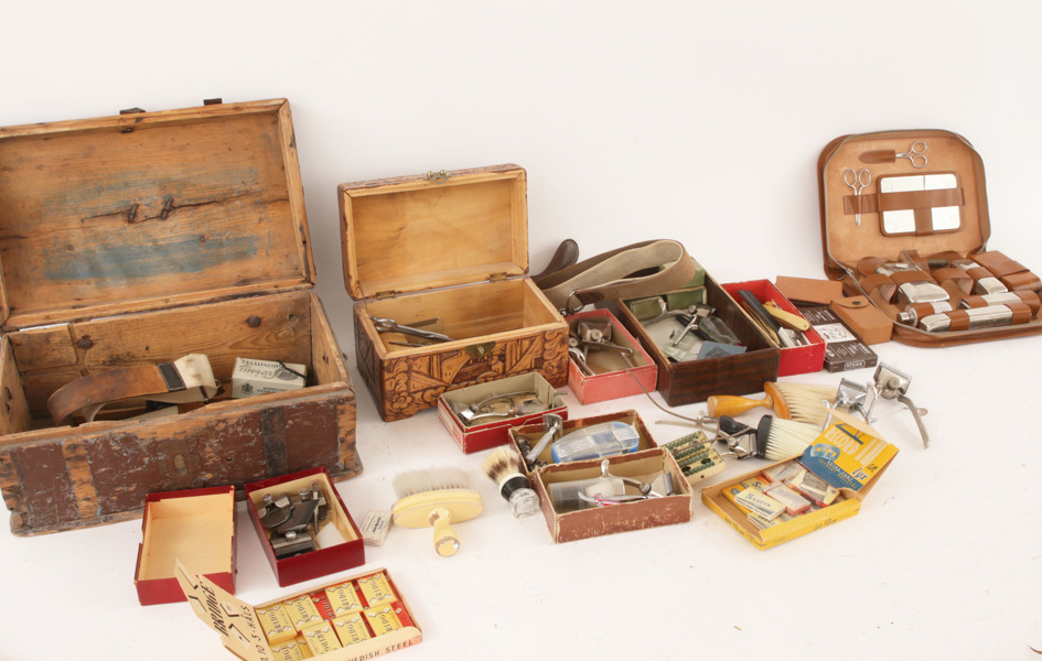 Parti äldre rak- och barberarkuriosa