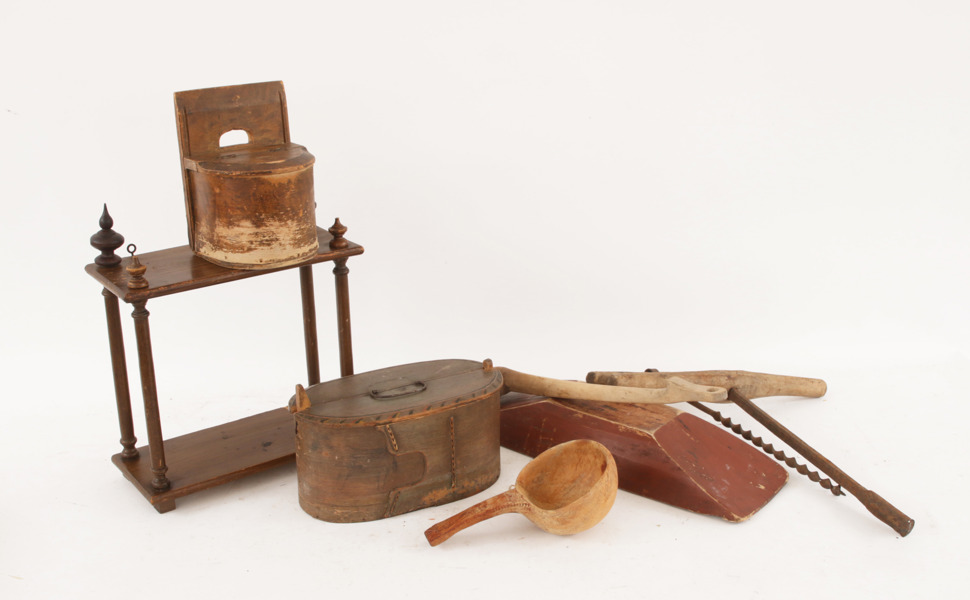 Parti allmogeföremål