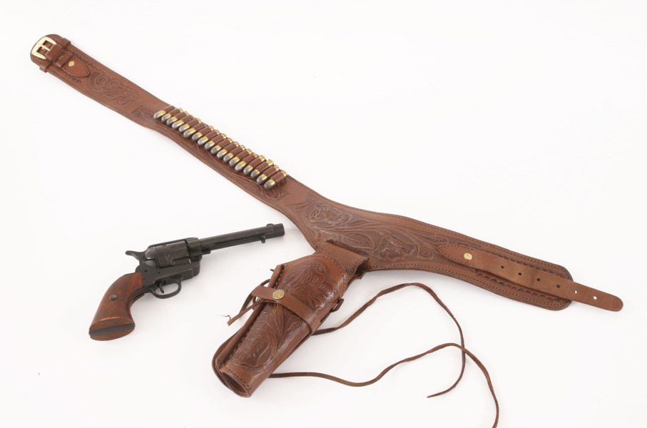 Dekorationspistol med hölster, Spanien