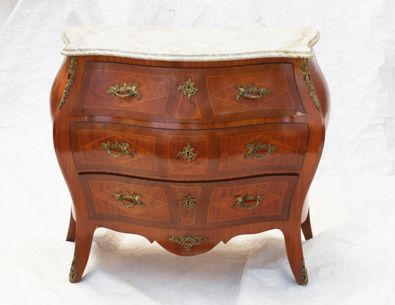 Byrå, rokokostil, 1900-tal