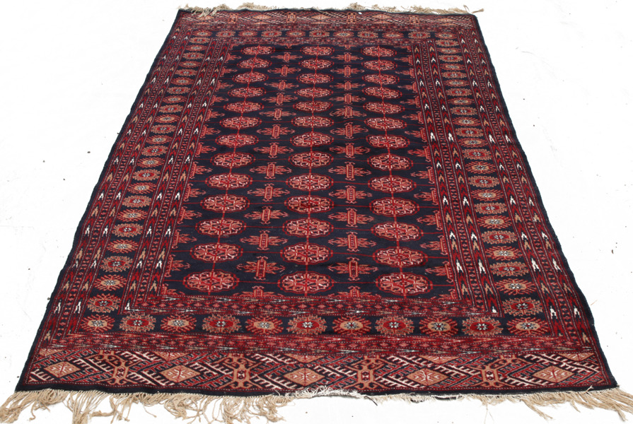 Handknuten matta, orientalisk