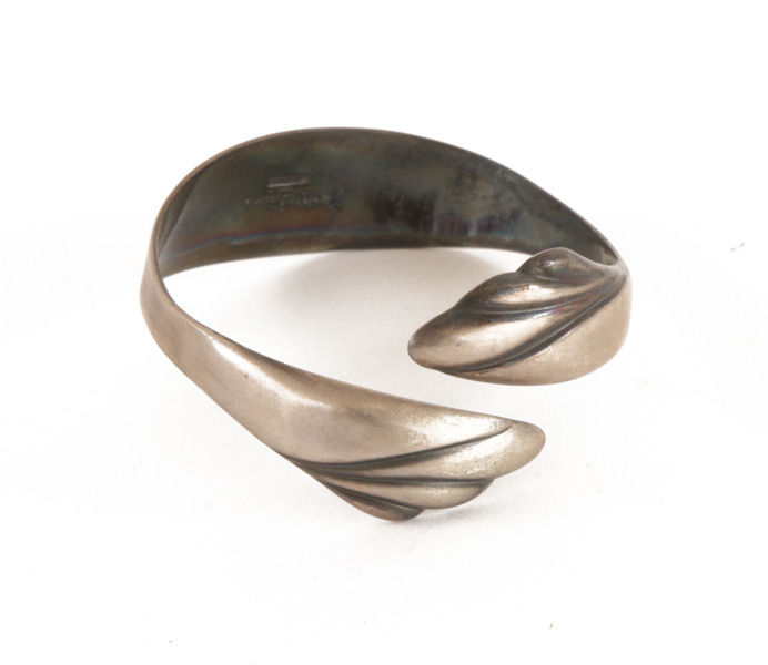 Armring i sterlingsilver, Pertti Peuri, Finland