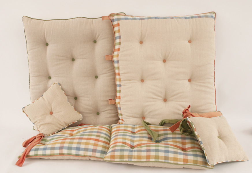 Lösstoppade kuddar 8 delar