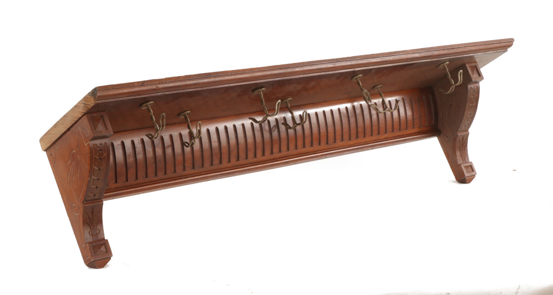 Vägghylla, omkring år 1900